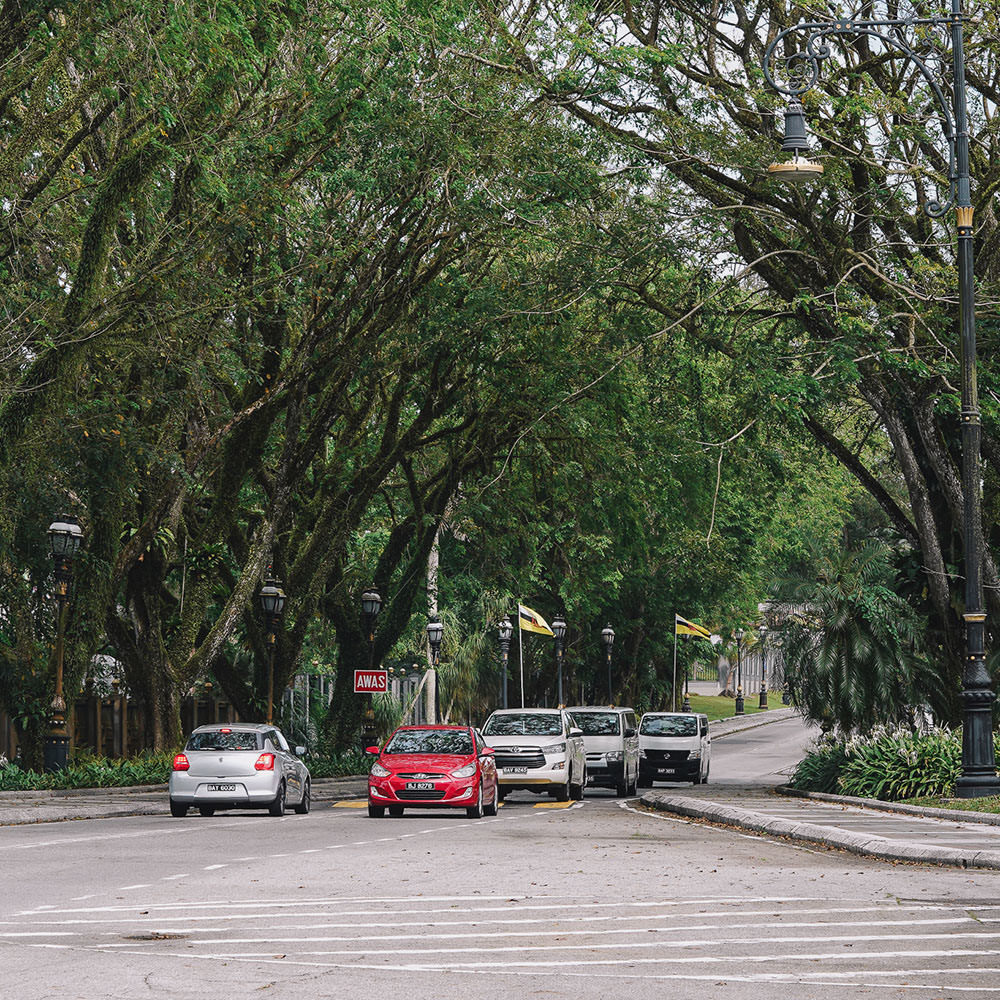 汶萊自由行-包車與租車