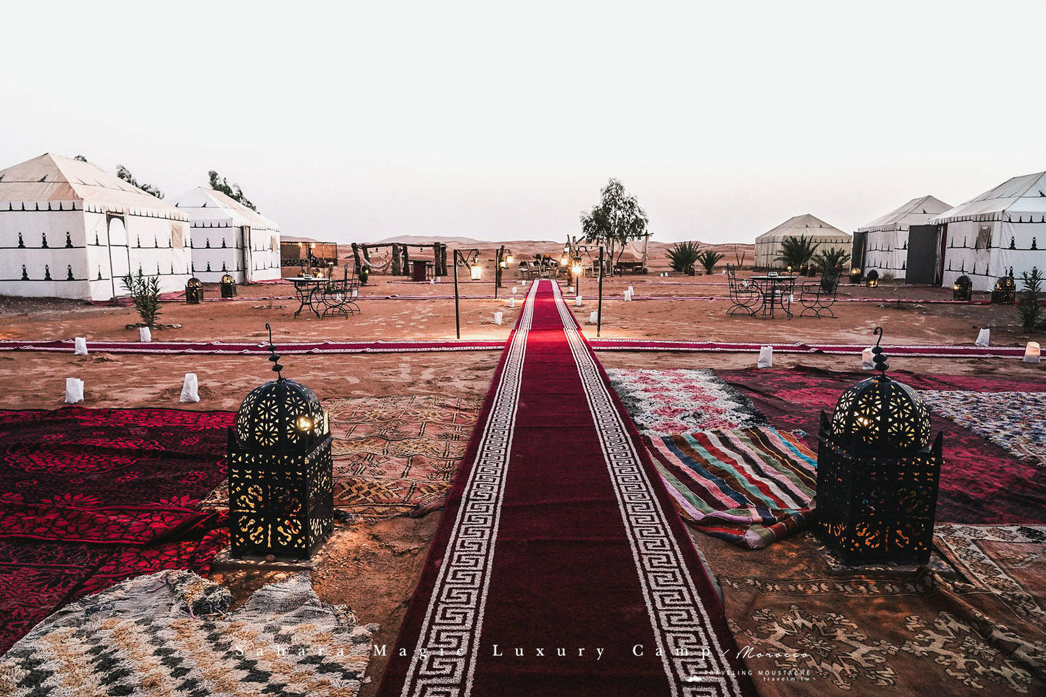 摩洛哥住宿|Sahara Magic Luxury Camp 撒哈拉魔力奢華帳篷營區,沙漠、星夜、日落駱駝,極致浪漫的摩洛哥旅宿體驗 - 第18張圖