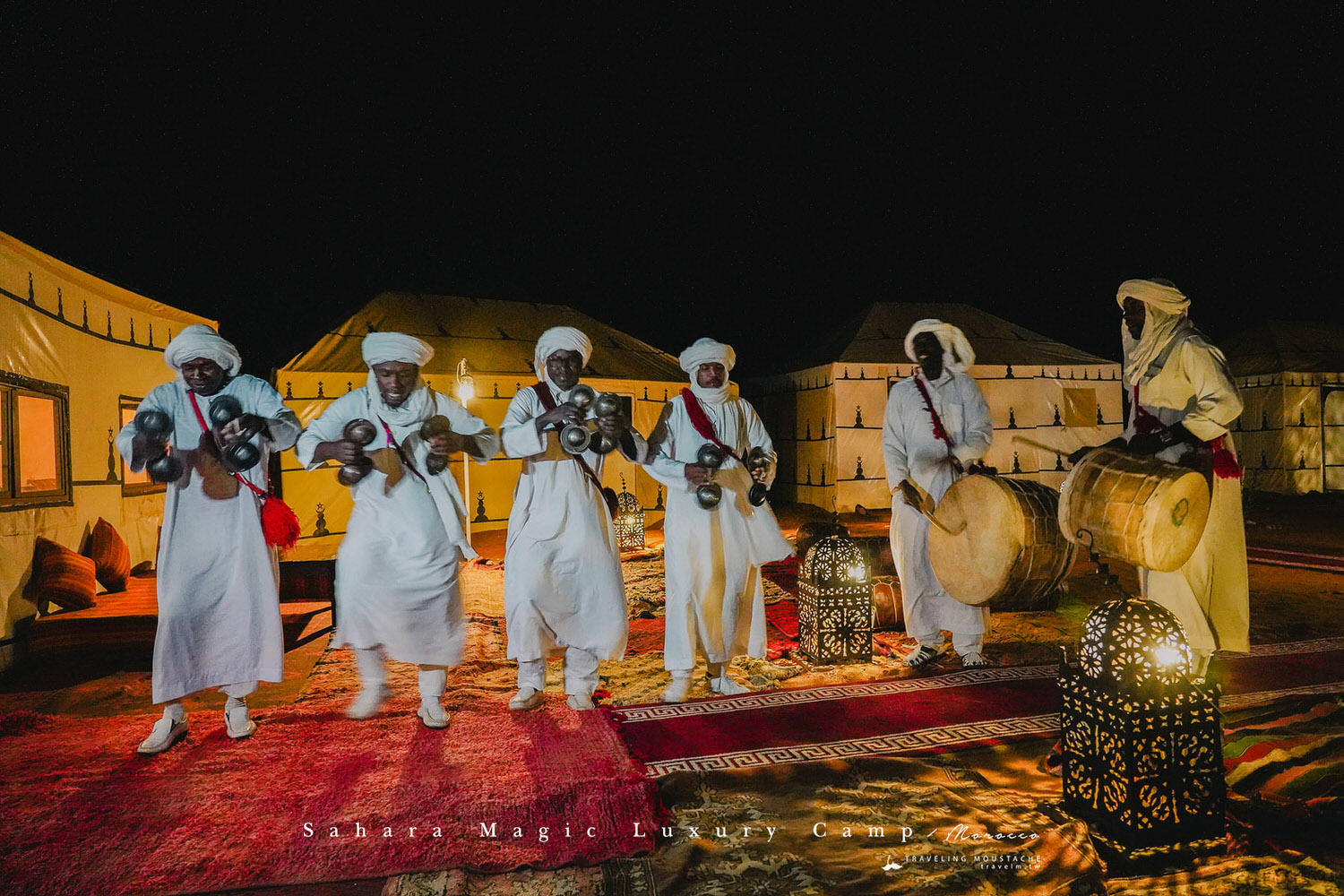 摩洛哥住宿|Sahara Magic Luxury Camp 撒哈拉魔力奢華帳篷營區,沙漠、星夜、日落駱駝,極致浪漫的摩洛哥旅宿體驗 - 第14張圖