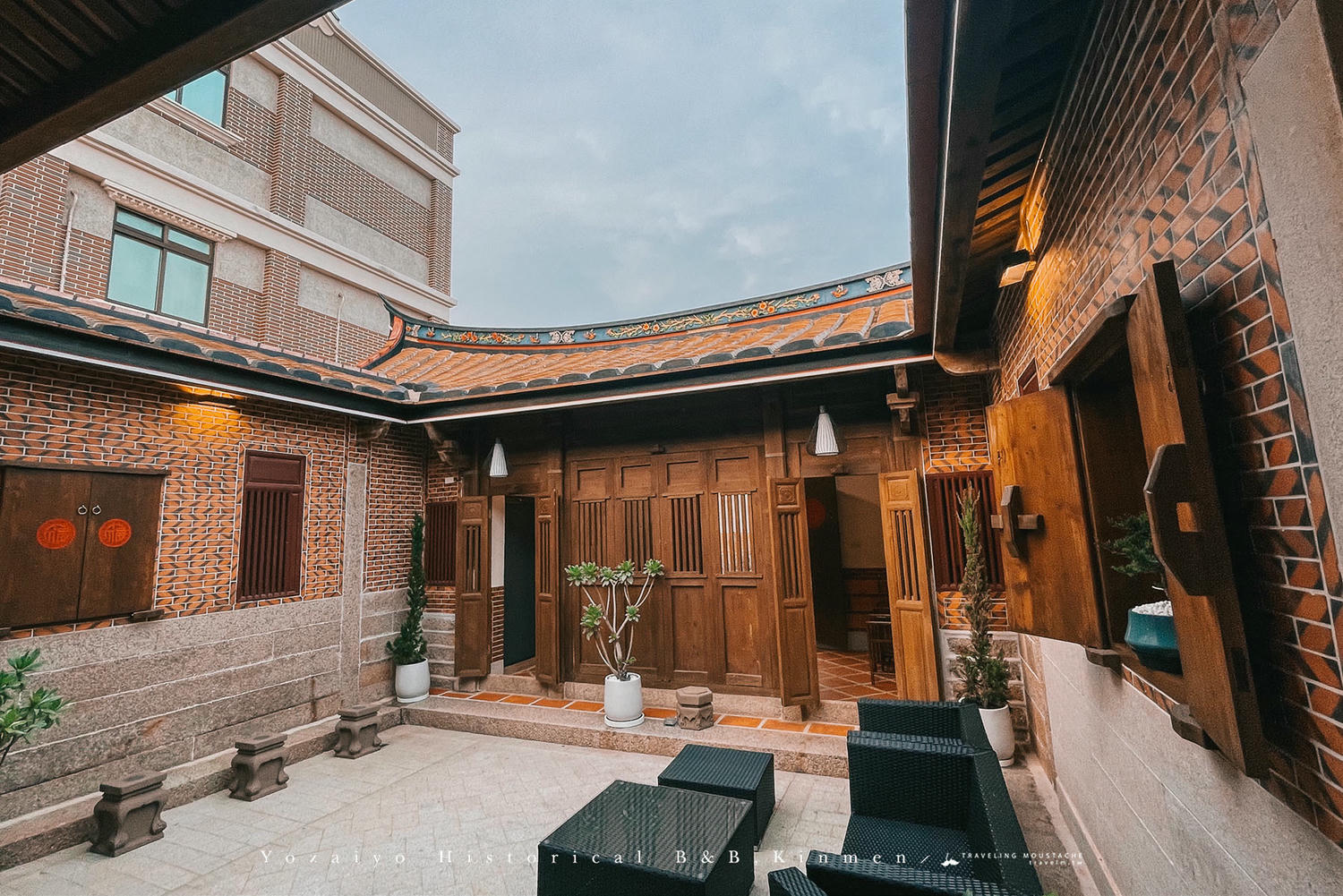 金門住宿推薦|悠哉悠古厝民宿:燕尾下入眠,融合傳統與現代的舒適古厝住宿體驗。還有金門排隊名店當早餐。 - 第11張圖